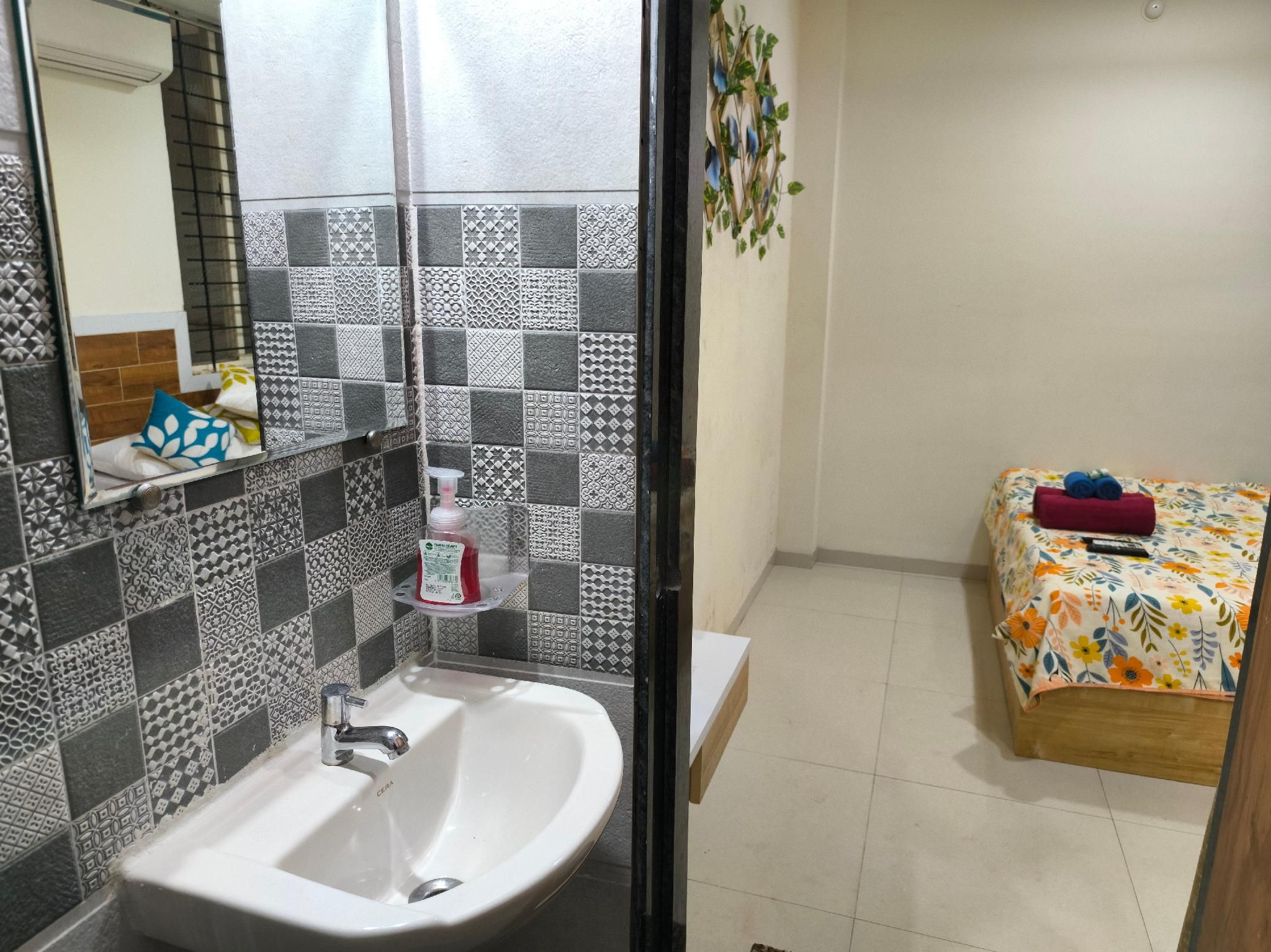 1 Bedroom 1 Bathroom