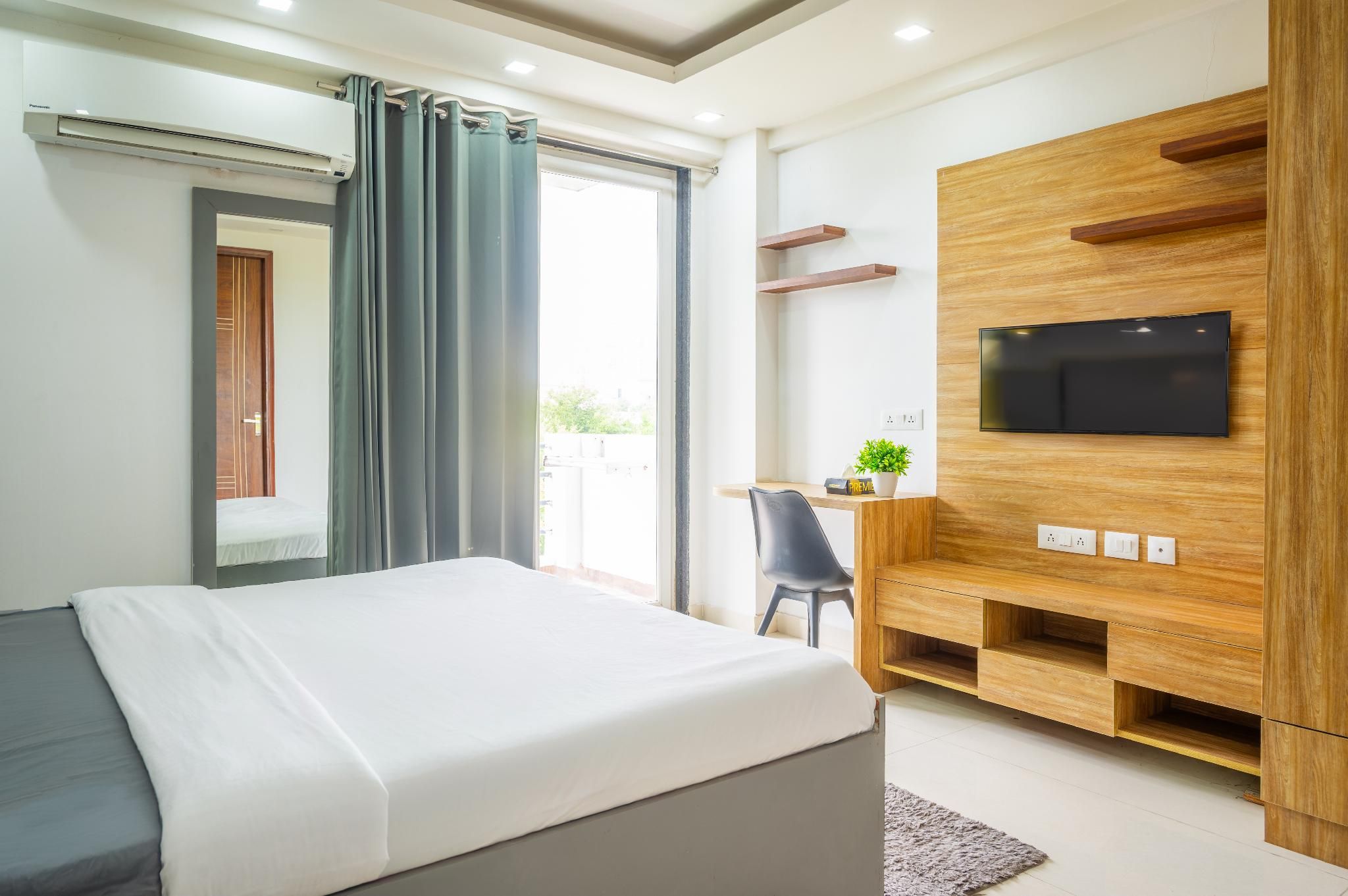 One Bedroom Apartment