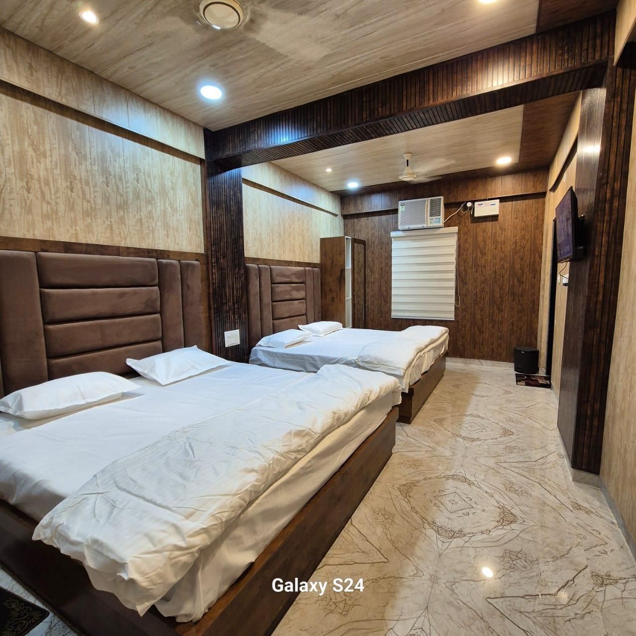 Deluxe Double or Twin