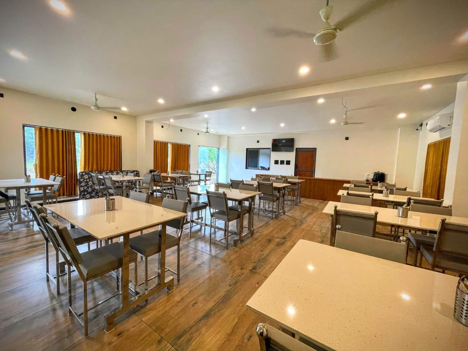 Restaurant (Private room)