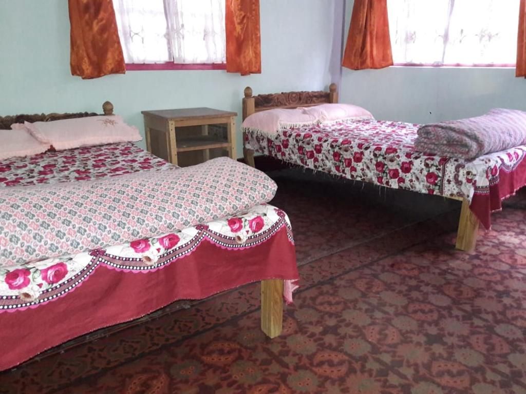 8-Bed Mixed Dormitory Room