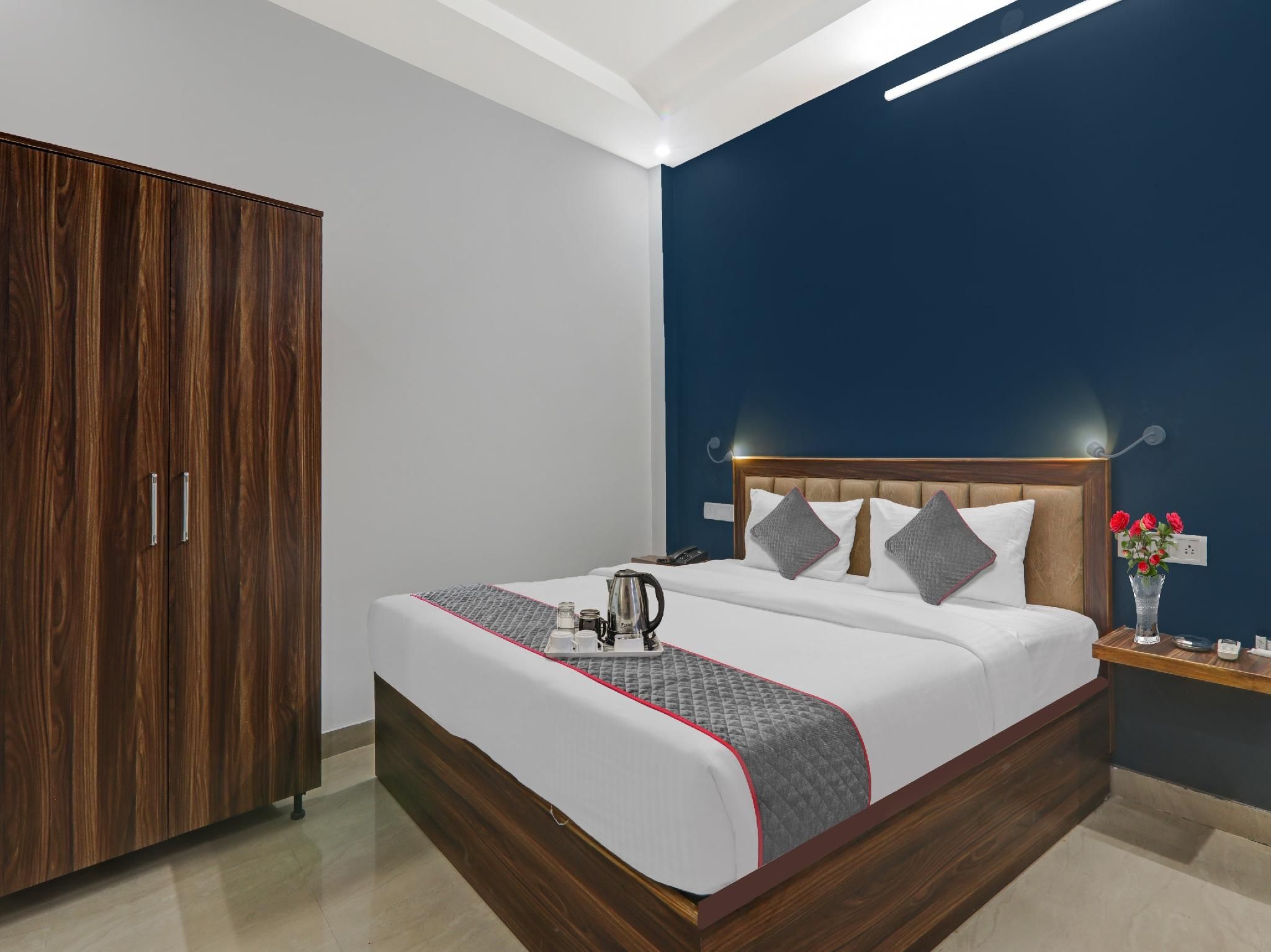 Townhouse Swaroop Inn Classic Double or Twin