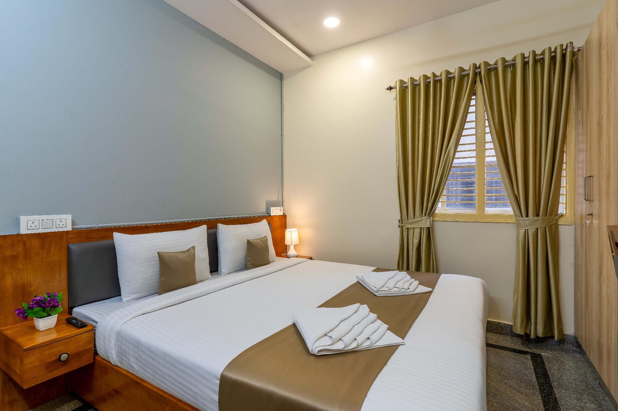 Deluxe AC Room