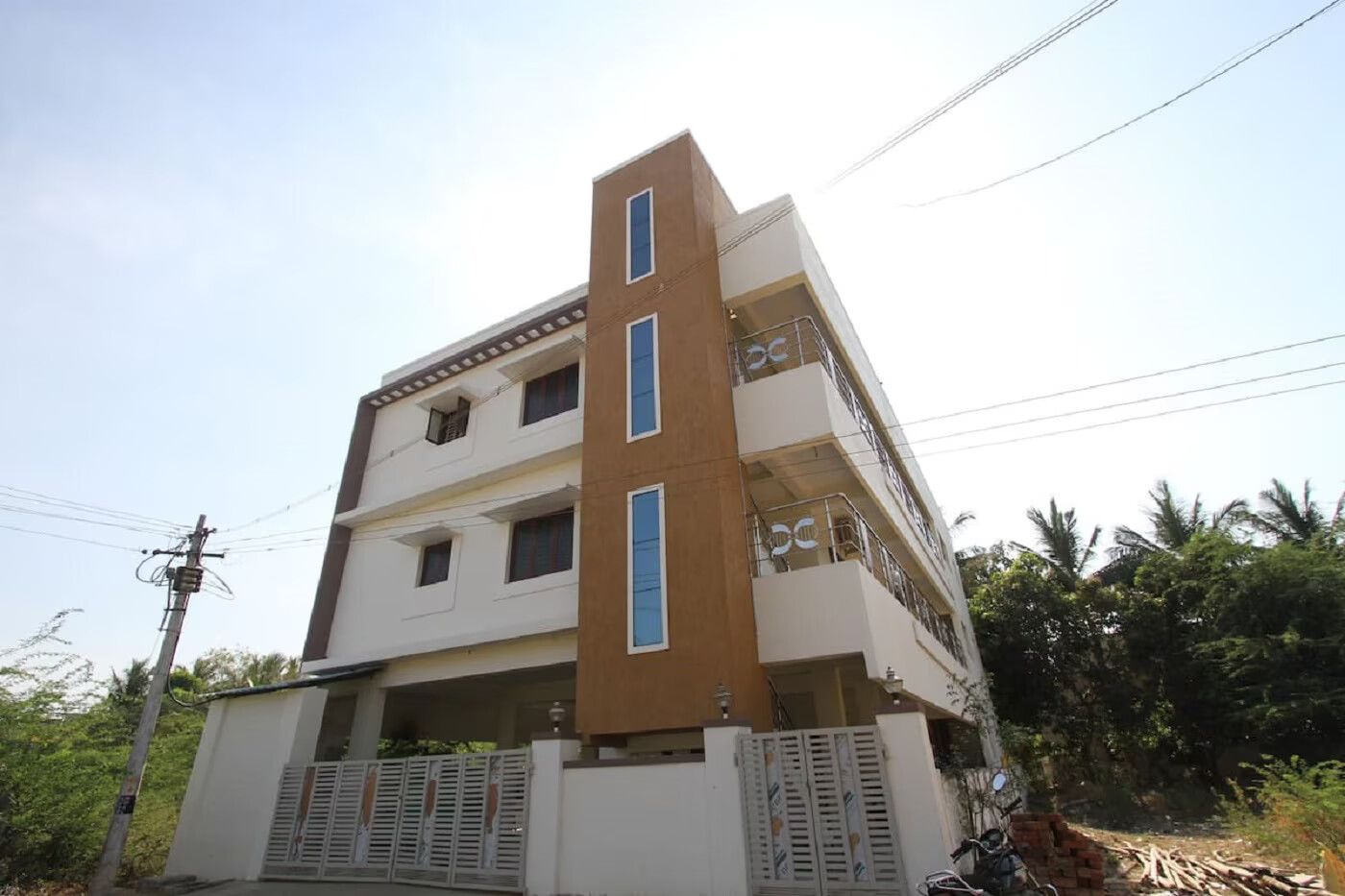 Lakshana Service Apartment - Big Temple Thanjavur