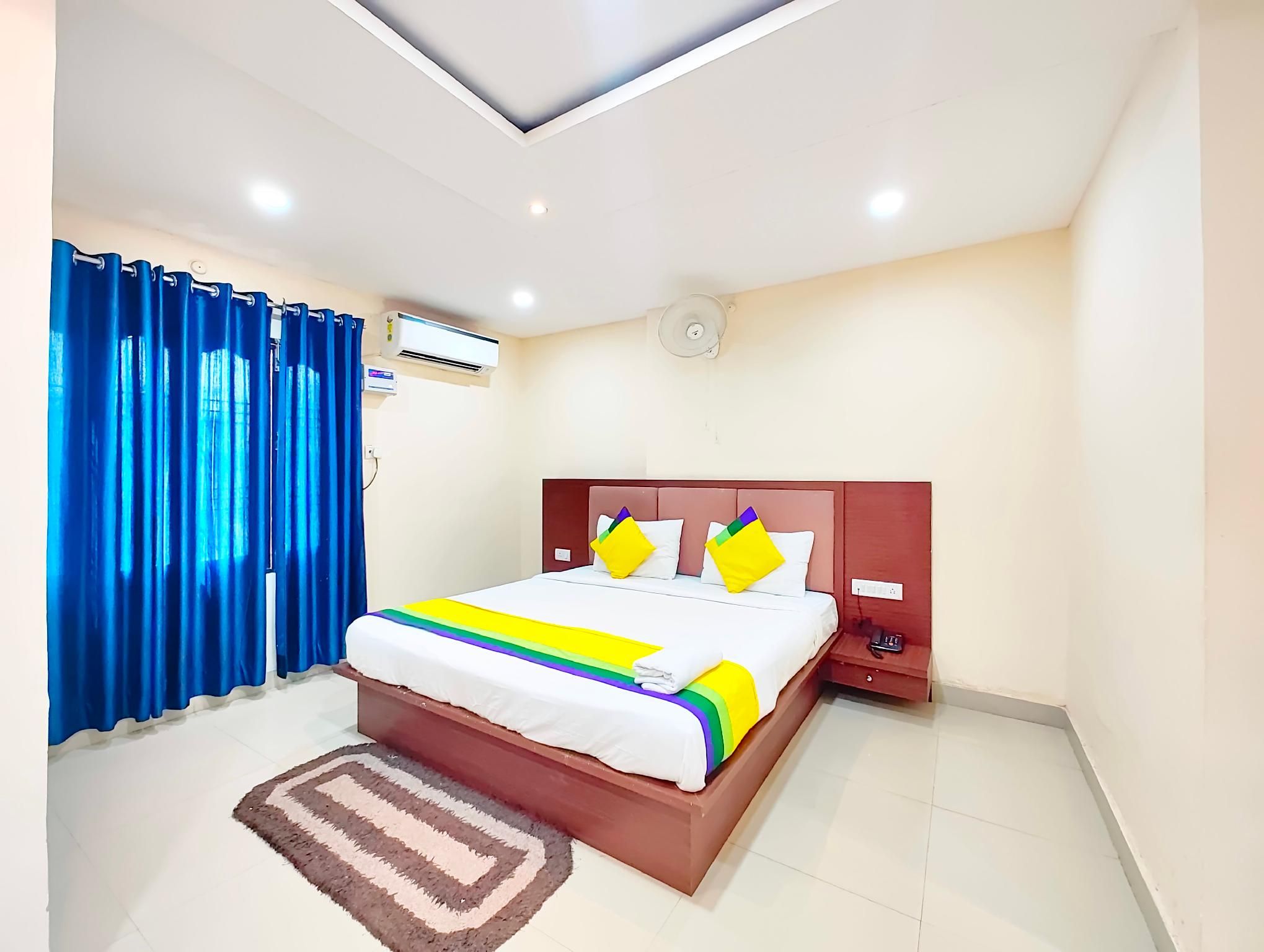 Double Bed Room With Air conditioning