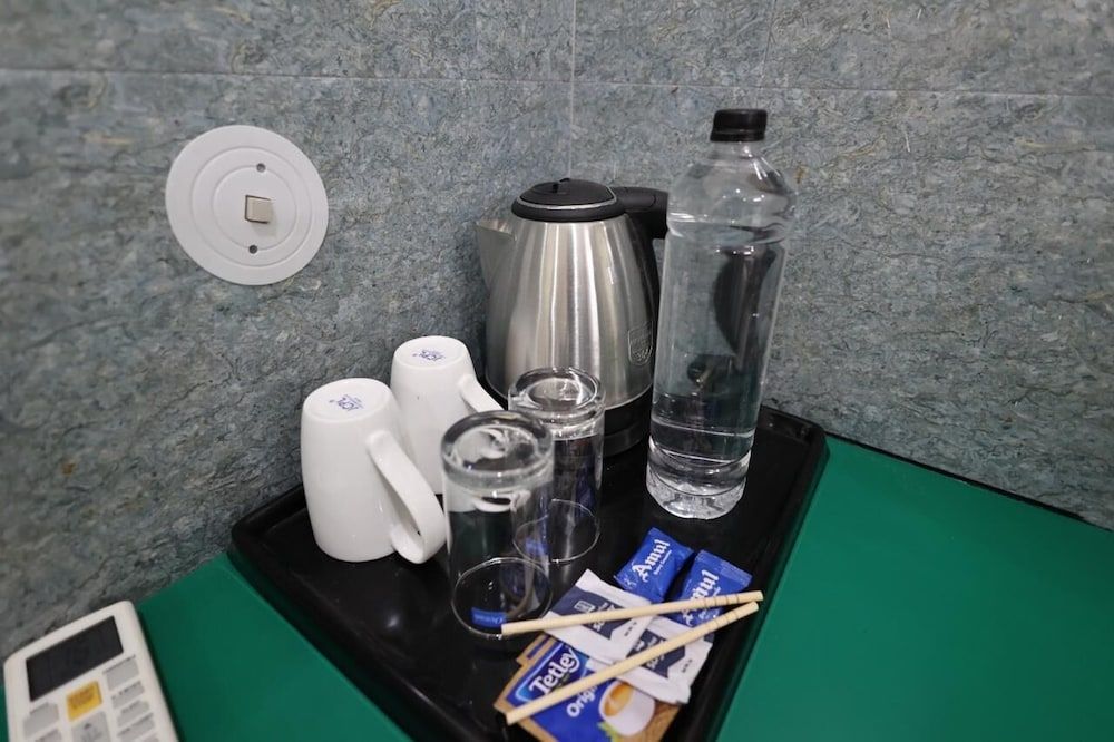 THE DARK NIGHT Deluxe Double or Twin Room 6