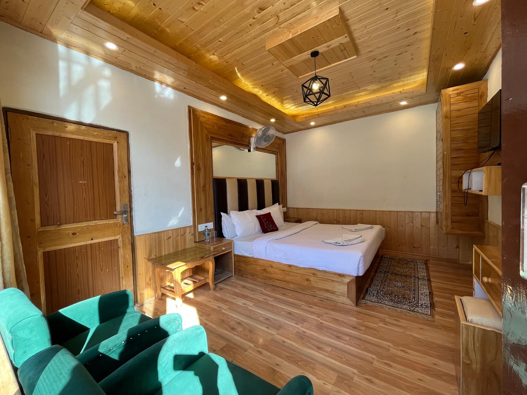 Deluxe Balcony