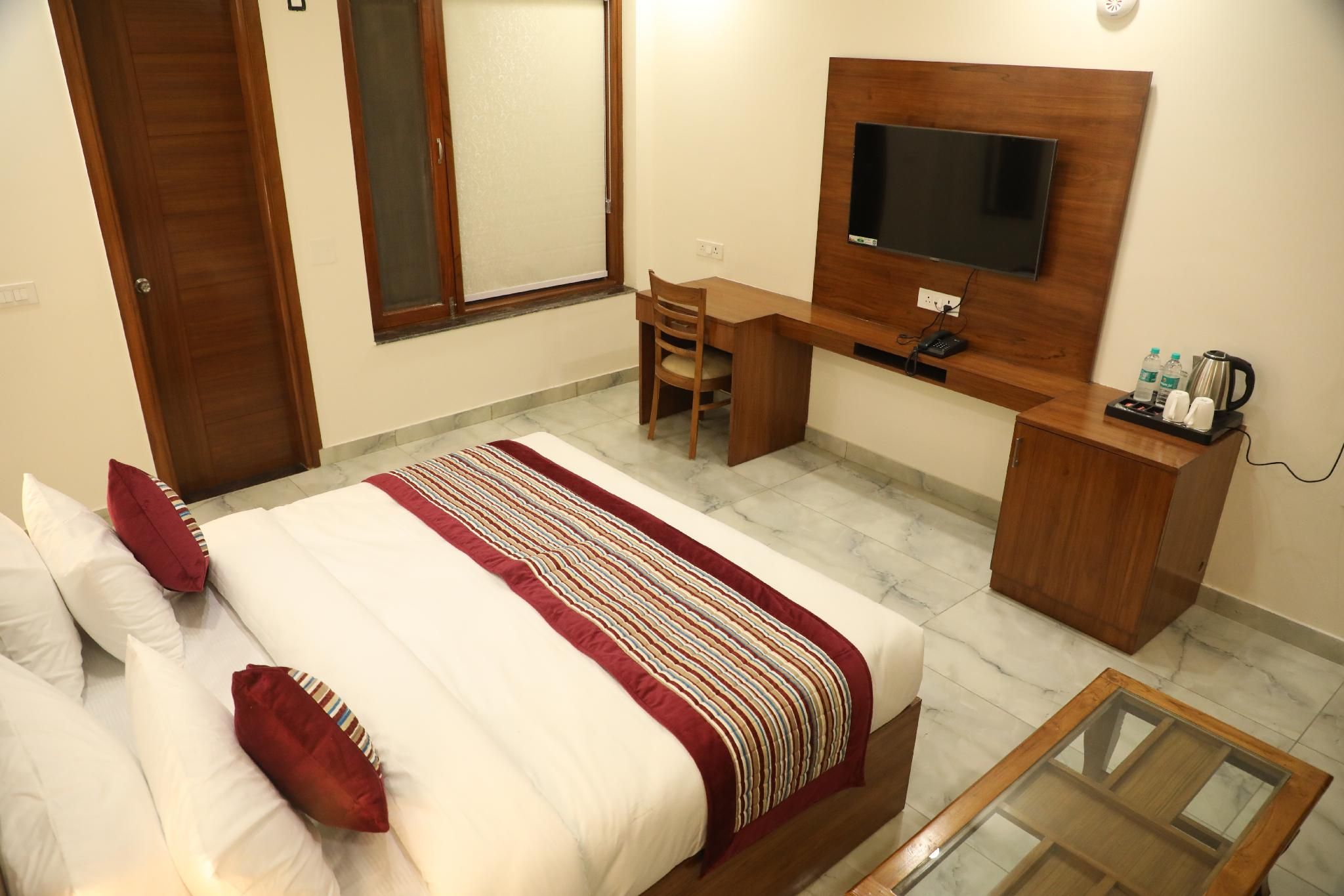 Hotel Sandal Tree Express Deluxe