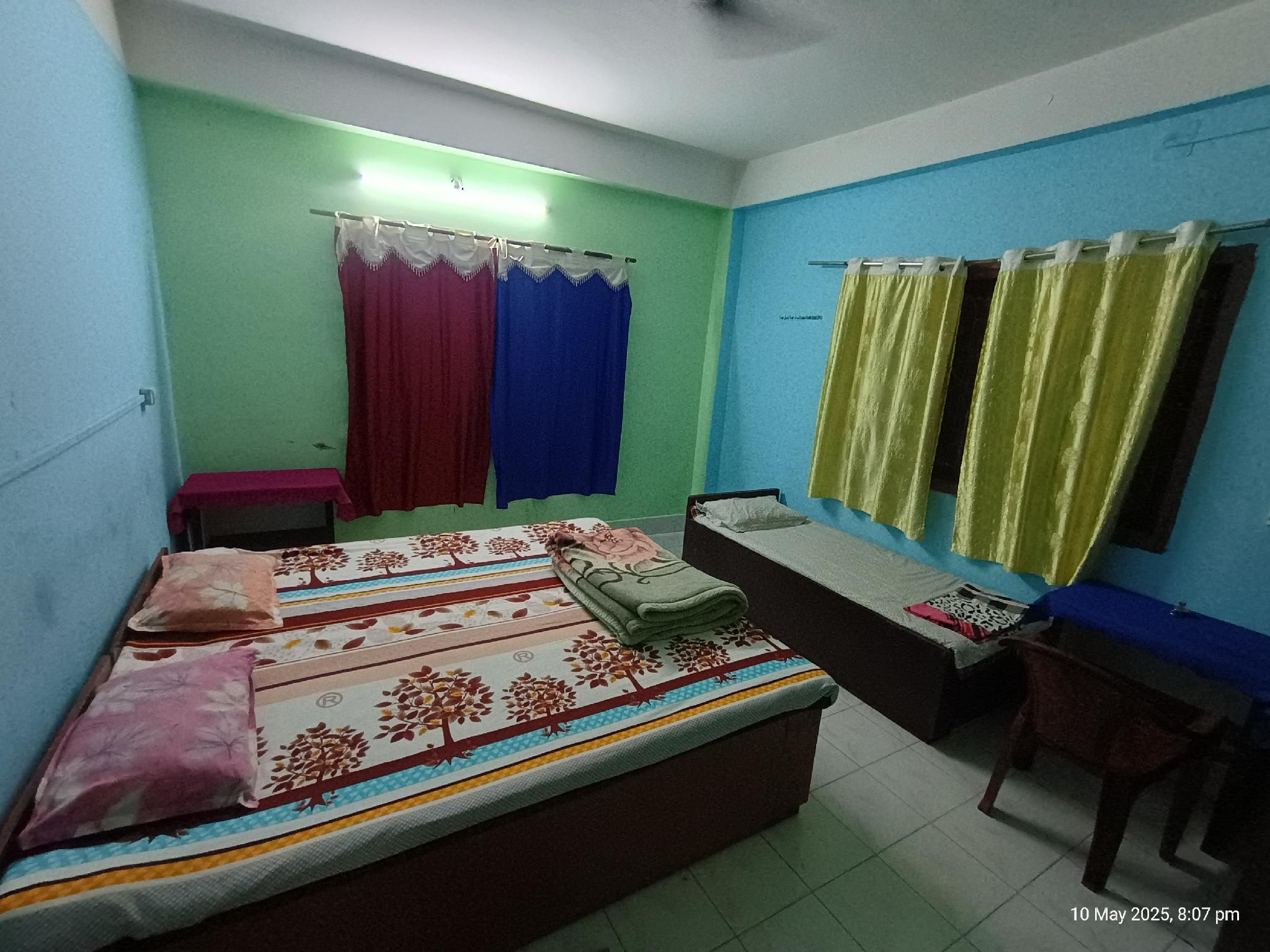 Swaroop Ashray Homestay Triple Bedroom with Shared Bathroom 3
