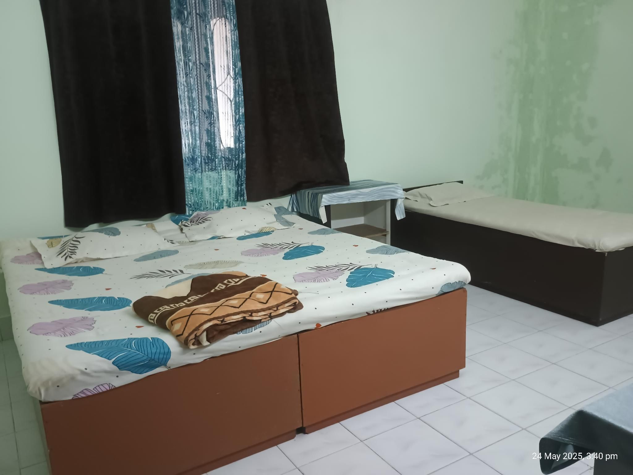 Triple Bedroom with Shared Bathroom