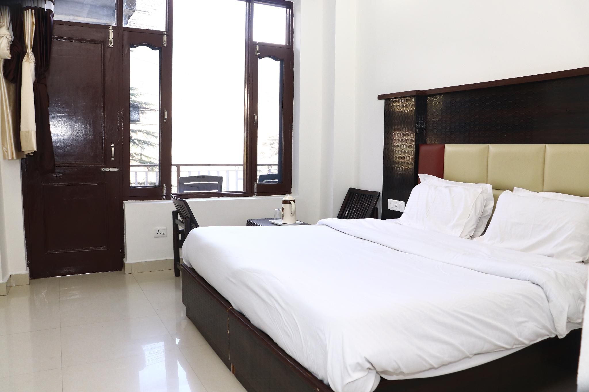 Hotel Hillora Mcleodganj Deluxe Balcony