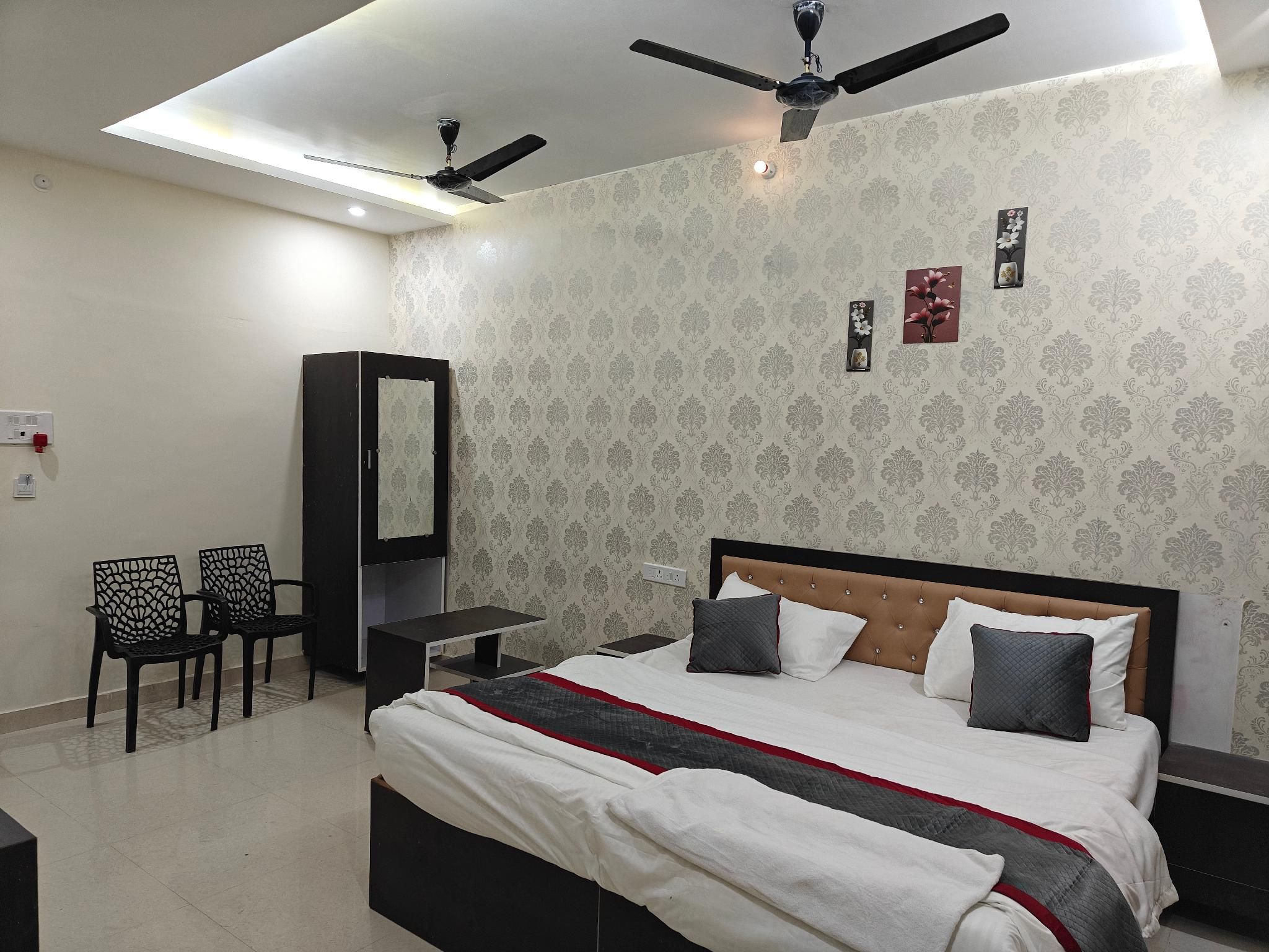 RAPTI INN   Deluxe Twin Room Type A 2