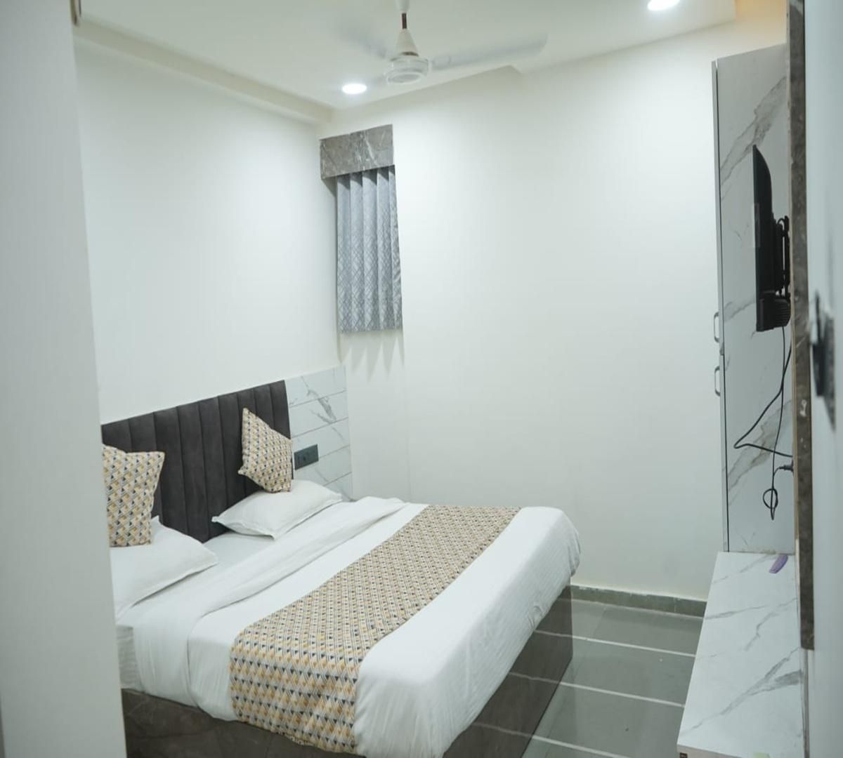Non - AC Deluxe Room 