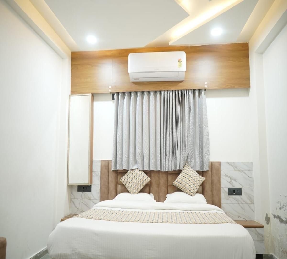 Non - AC Deluxe Room 