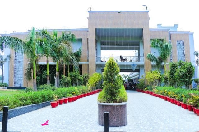 Raj Garden and Hotel