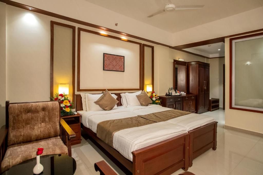 EZHIMALA AYURVEDA AND WELLNESS RESORT Deluxe Room 3