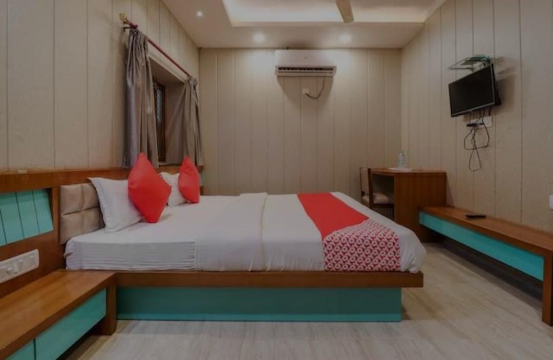 Hotel Raghupati Ayodhya Double Room 2