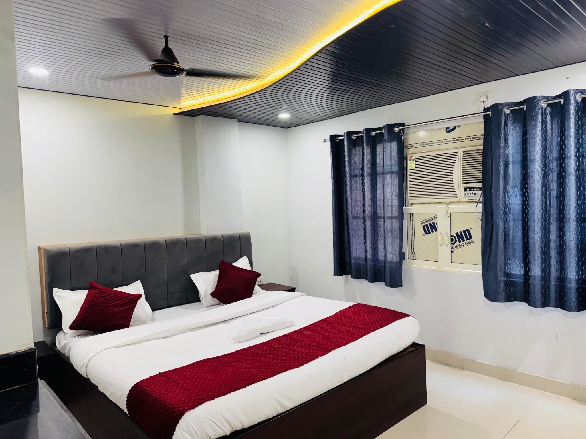 Super Deluxe Air Conditioining Room