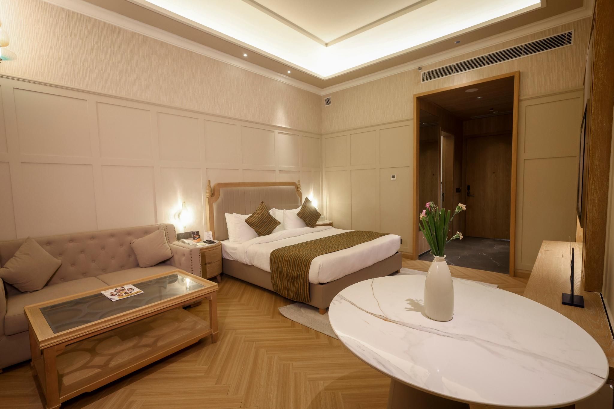 Club City View Room