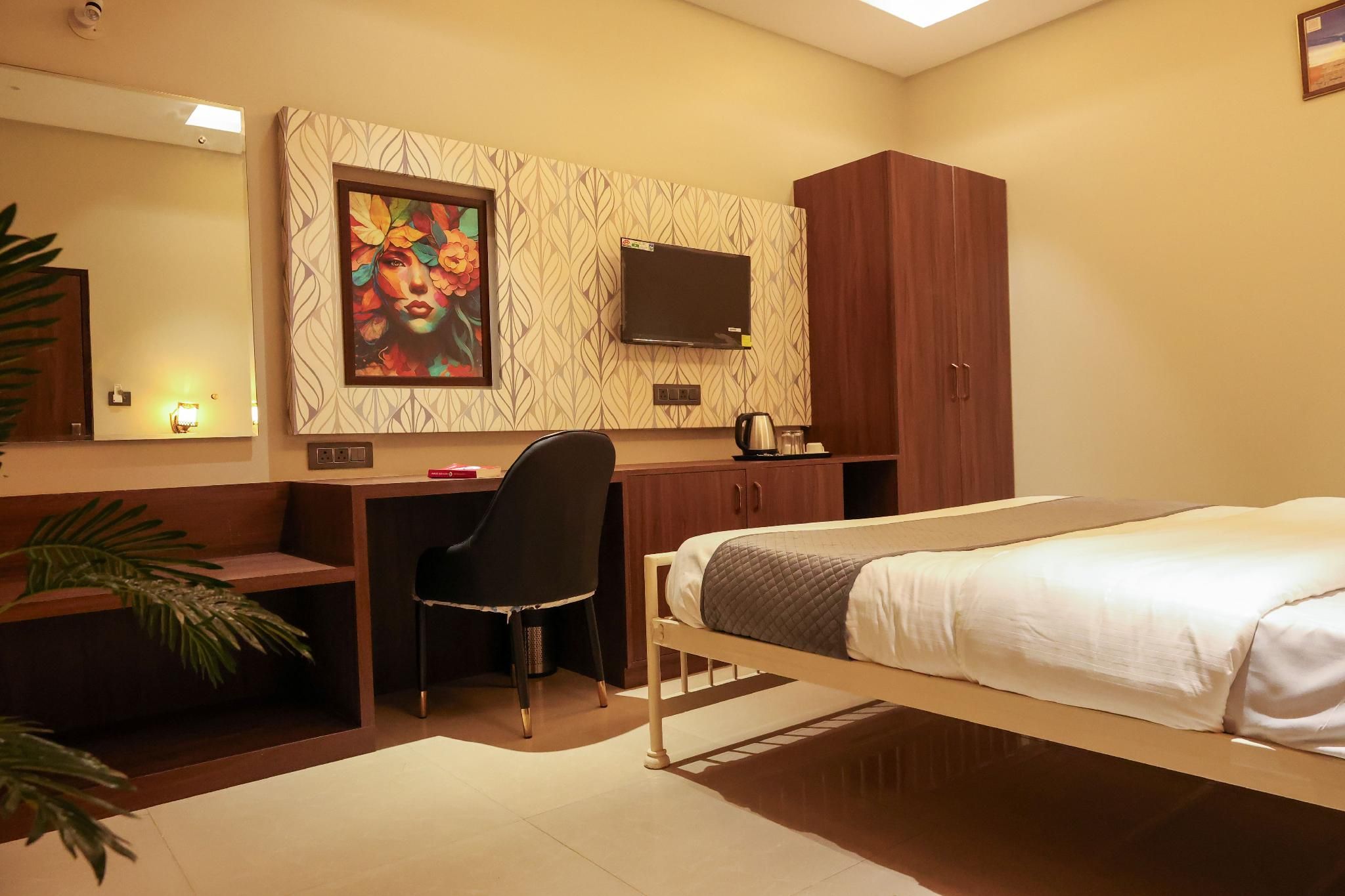 Superior Deluxe King Room