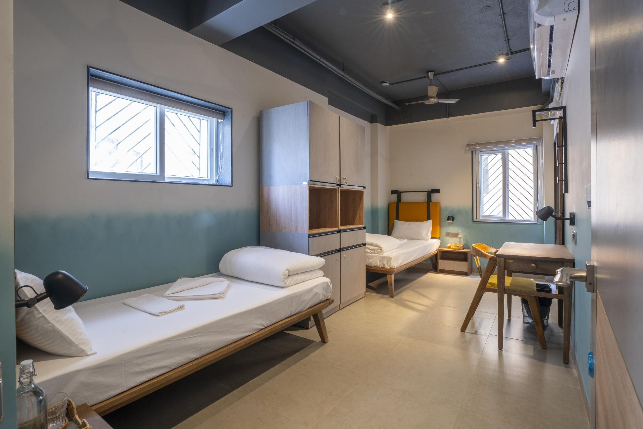 Twin Share with Shared Bathroom