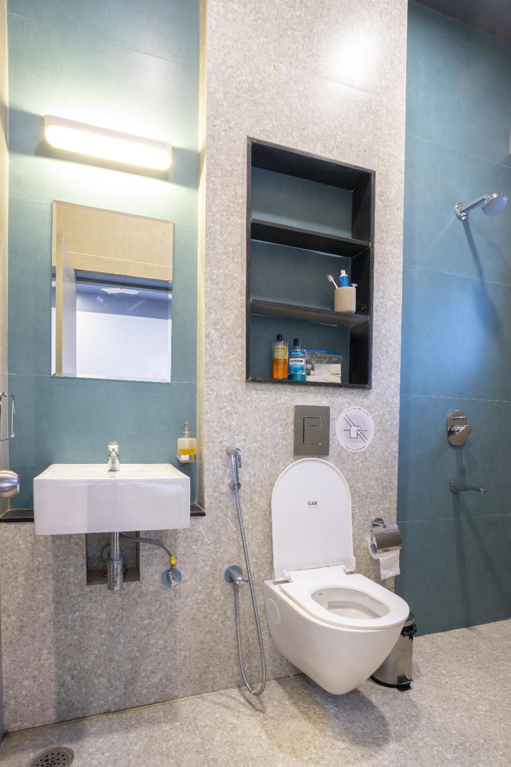 Twin Share with Shared Bathroom