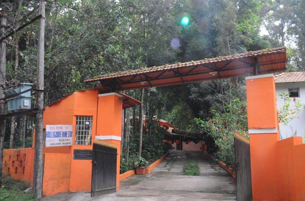 Vamoose Homestay Halligade