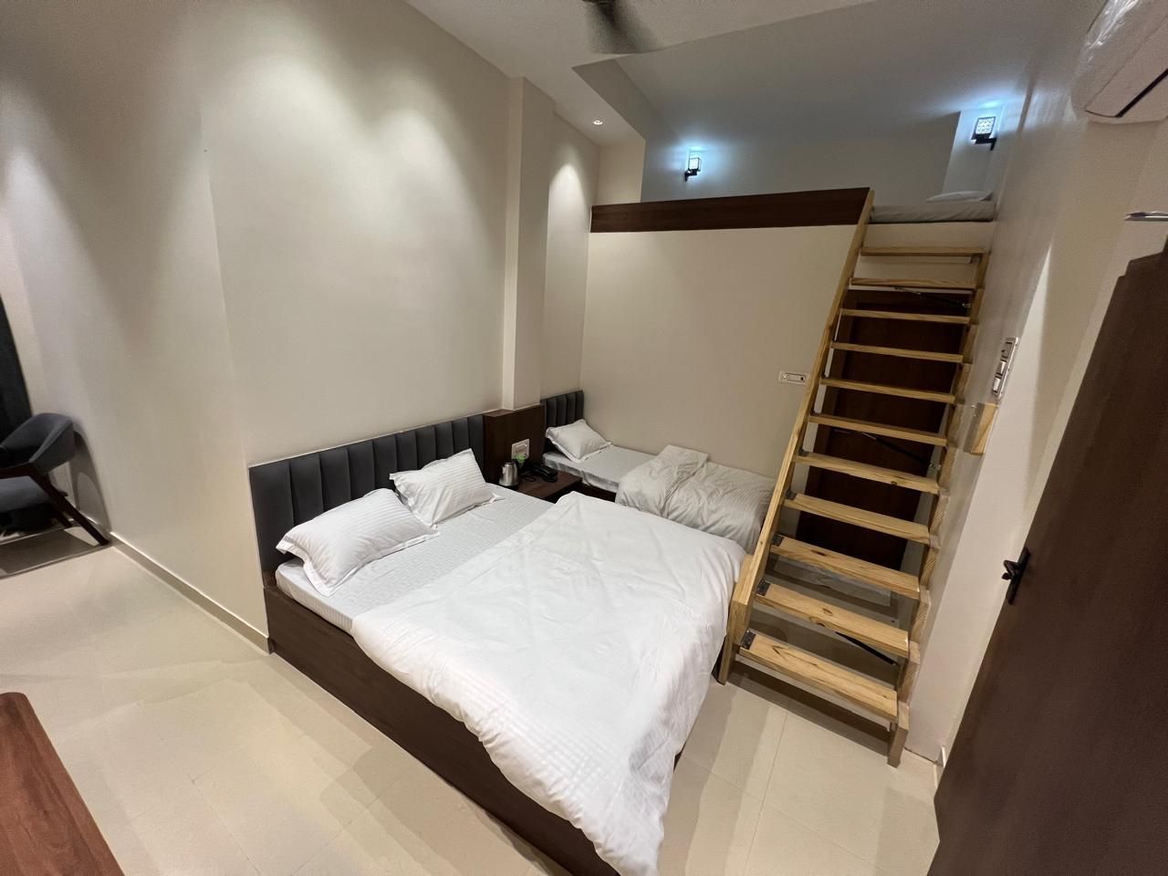 Mahant Ji Residency Family Room 3