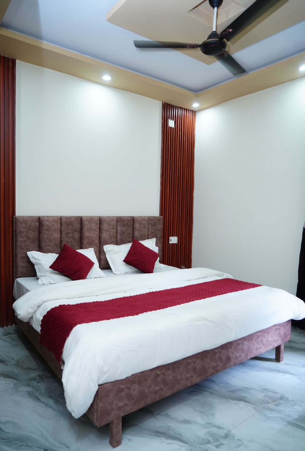 Deluxe Non- Air Conditioning Room