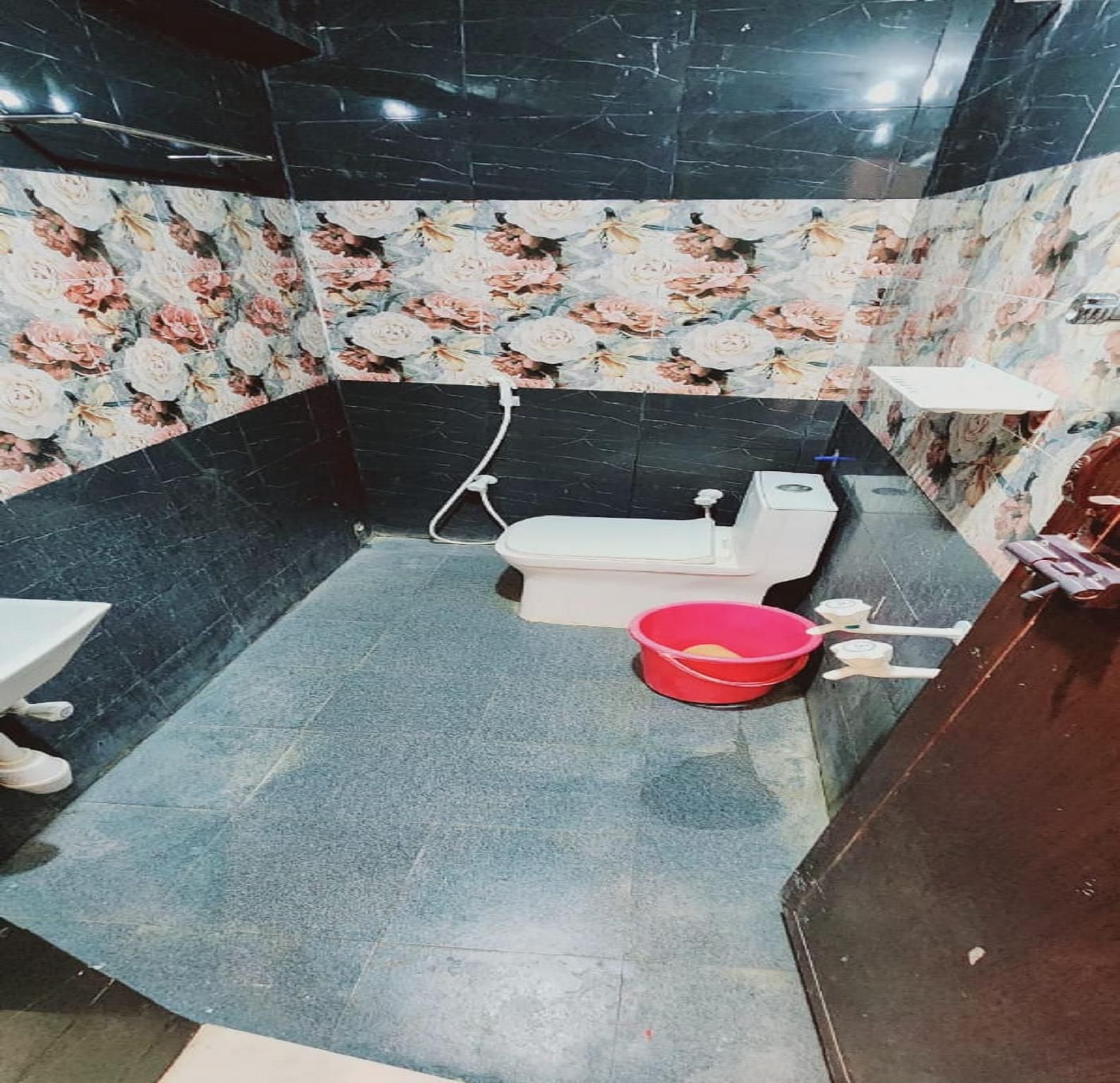 Deluxe Non- Air Conditioning Room