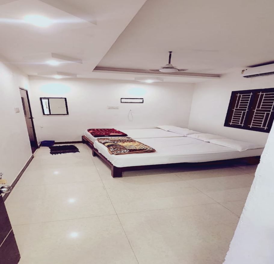 Deluxe Air Conditioning Room