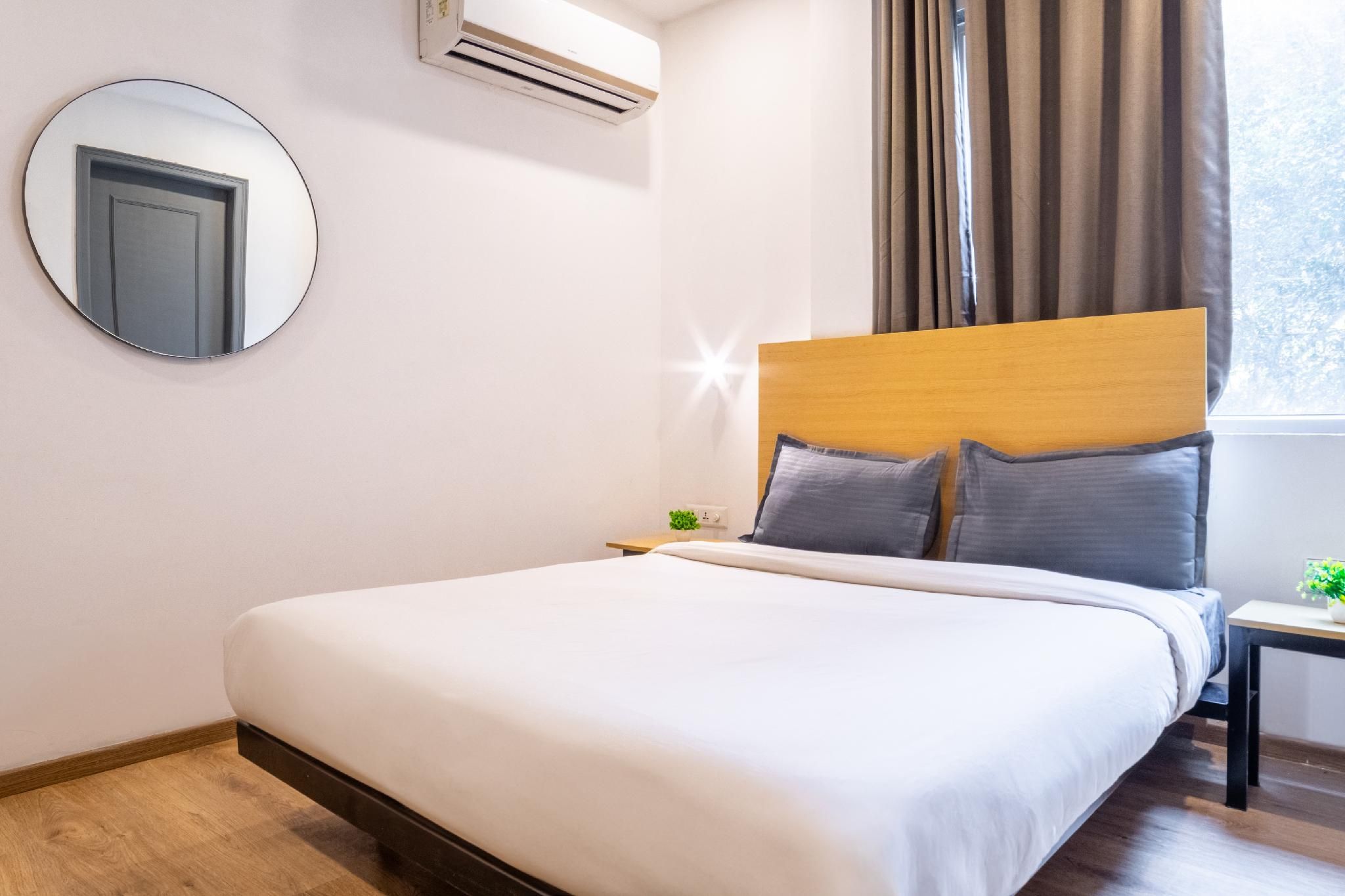 Housr Malibu Town Sohna Road Sector 47 Studio Room 2