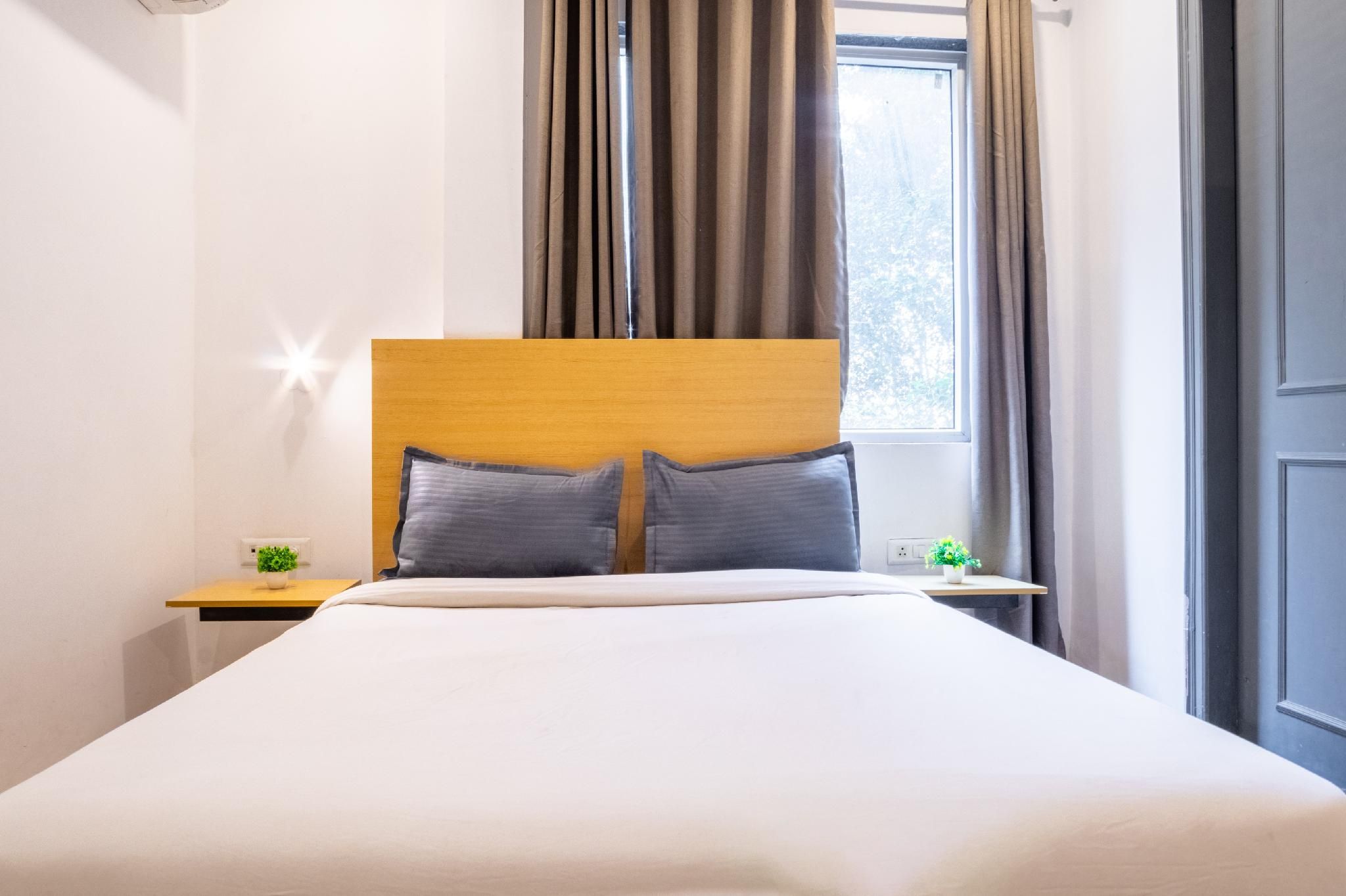 Housr Malibu Town Sohna Road Sector 47 Studio Room 3