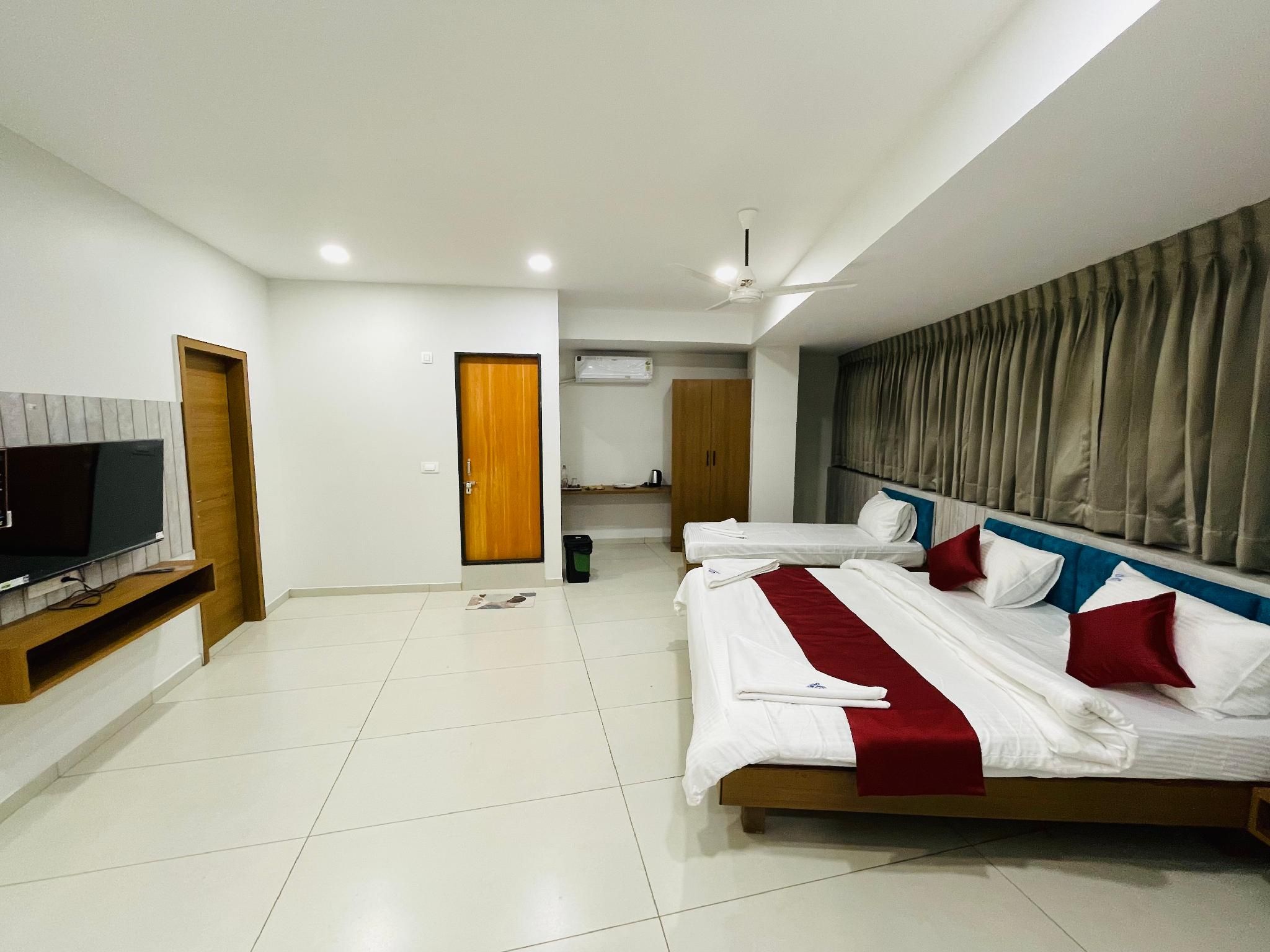 Deluxe Double or Twin