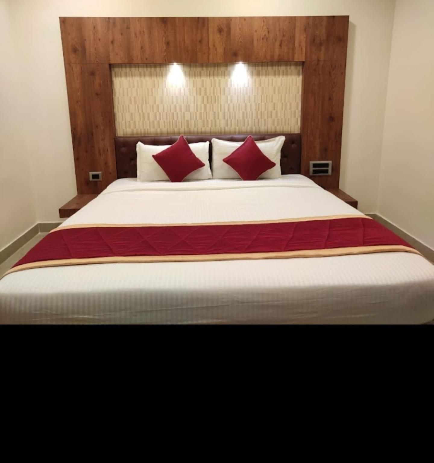 Deluxe Double Room with Air Conditioning