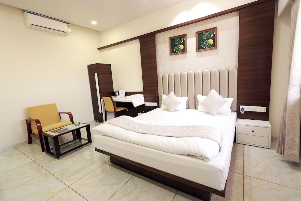 Deluxe Single Room