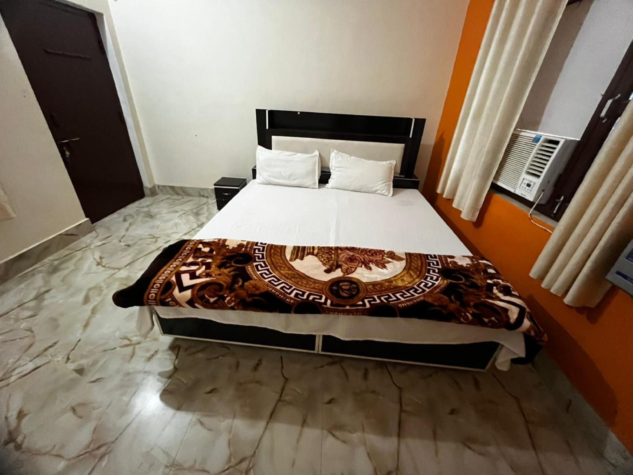 Double Bed Room With Air conditioning