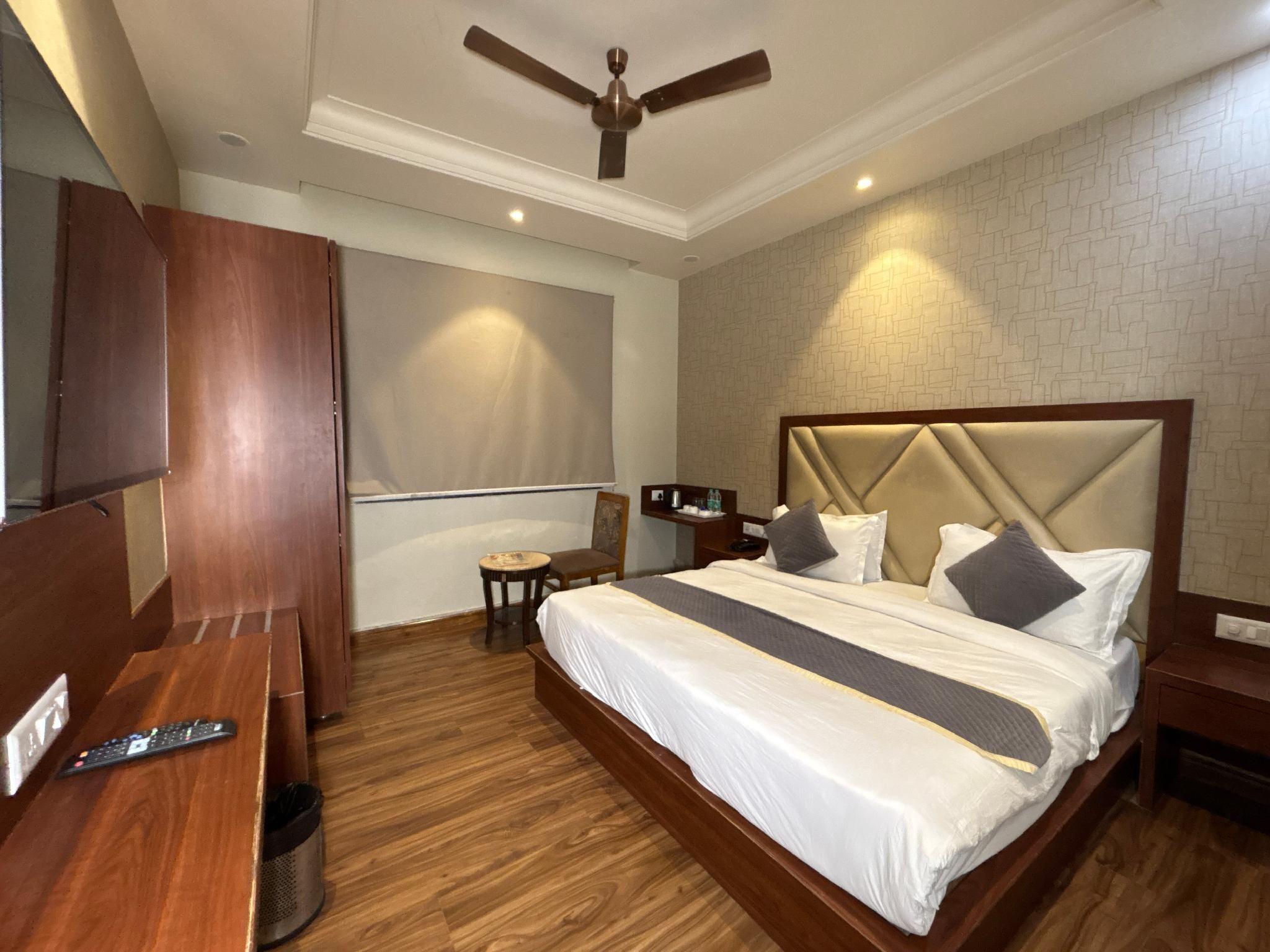 MURLIWALA HOTEL & RESTAURANT VRINDAVAN  1 Bedroom Deluxe 2
