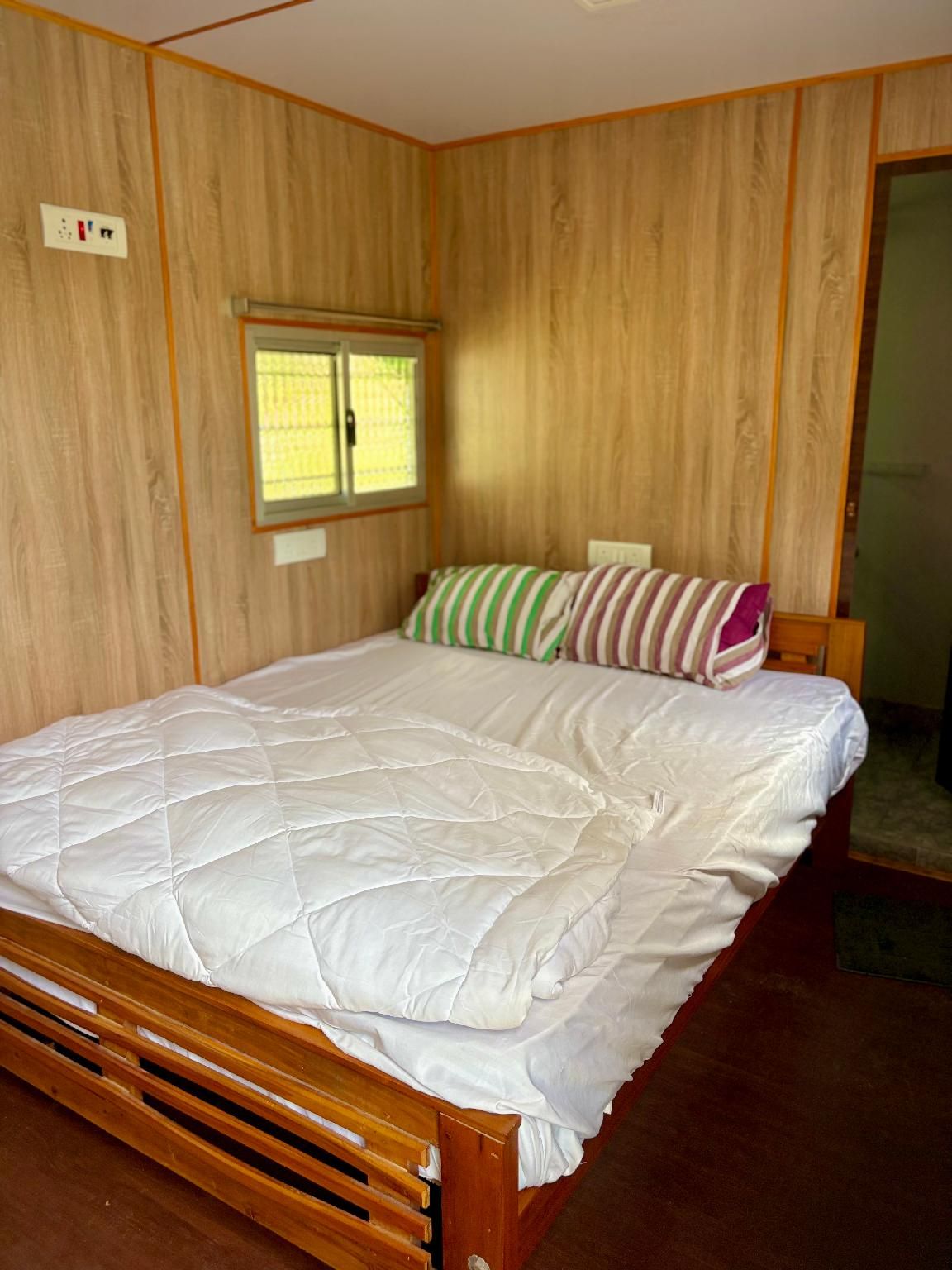 11 Haven Street Container Room 2