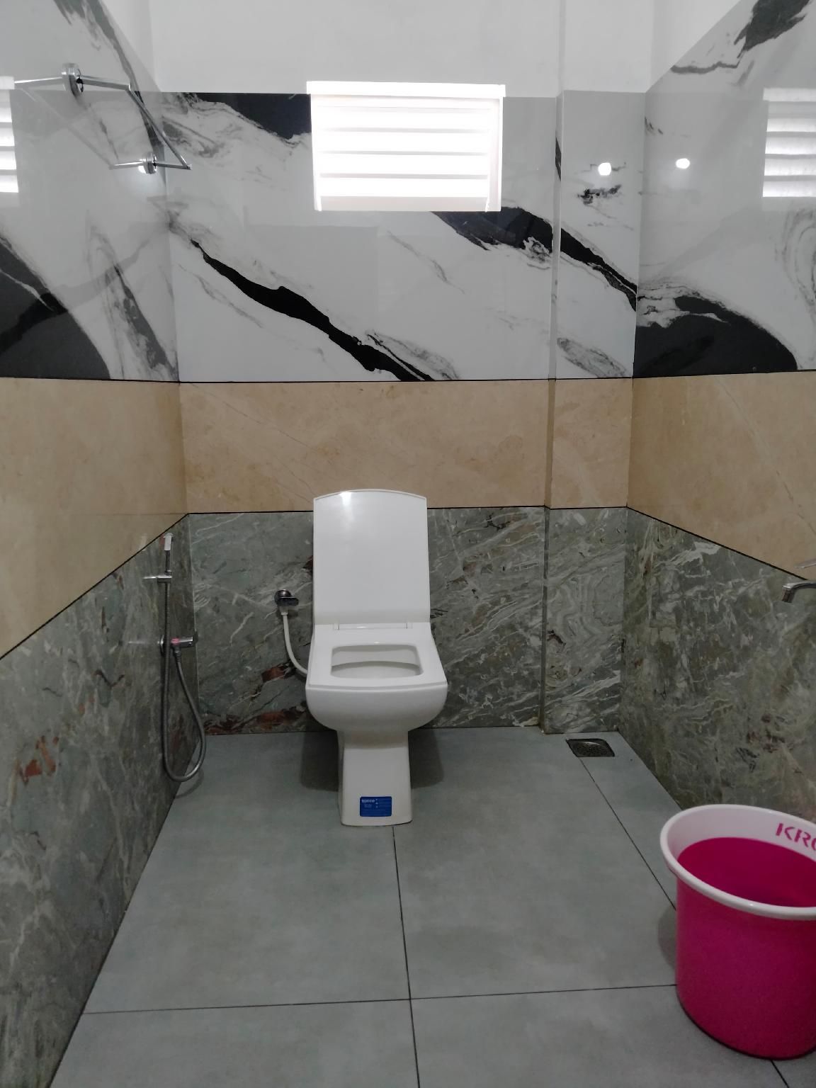 The Mountmist One Bedroom Apartment 2