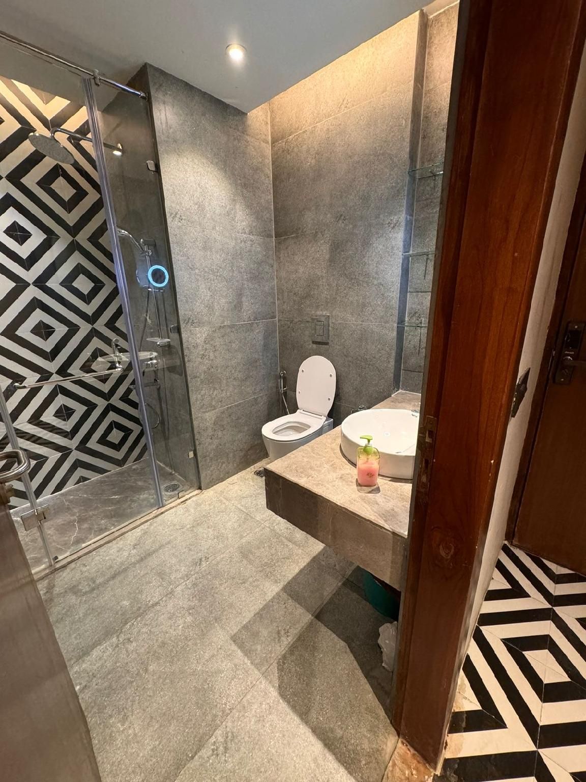 Luxury Studio Apartment