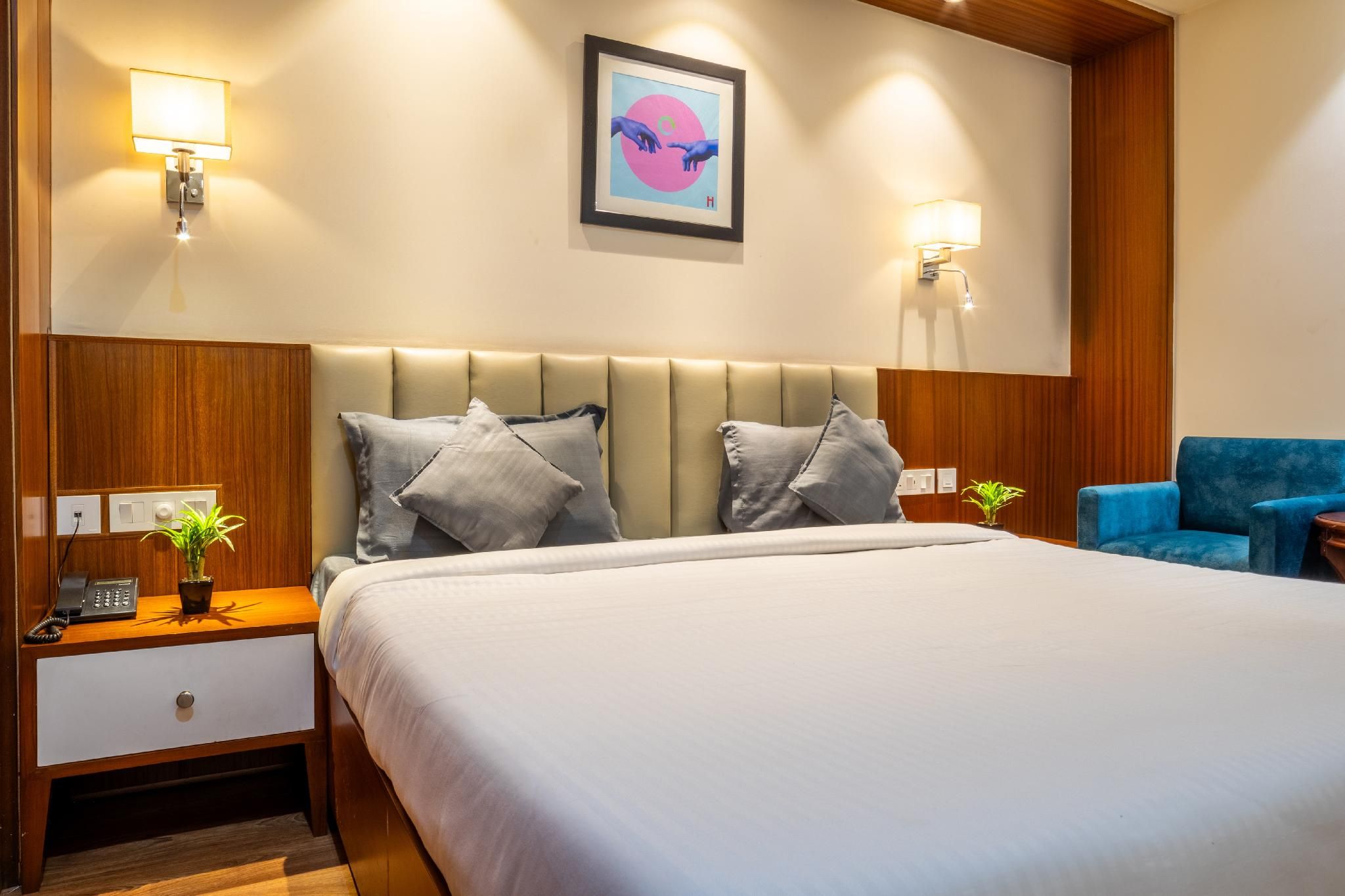 Housr Sector 42 Gurgaon Golf Course Road Near 42-43 Metro Station Studio Room