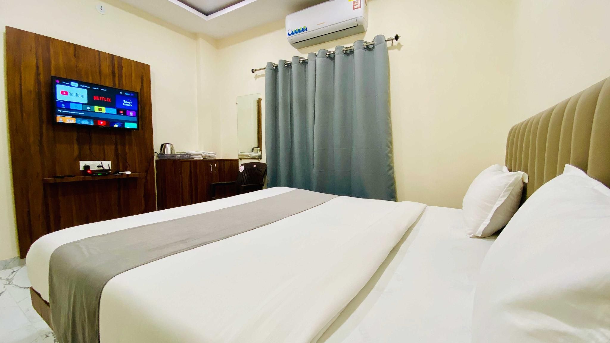 Hotel Krishnarchana Junior Suite 2