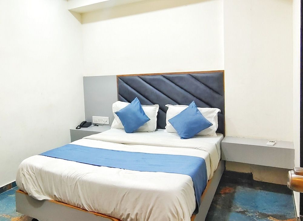 Hotel Krishna Park Deluxe Double Room, 1 Double Bed, City View 6