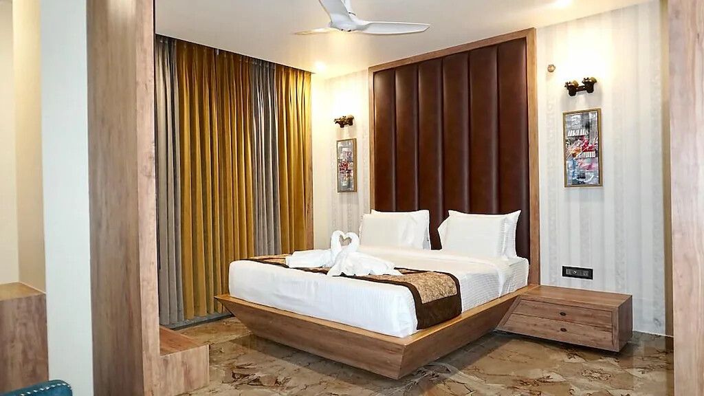 Premium Service Apartment at Mulund West, Mumbai