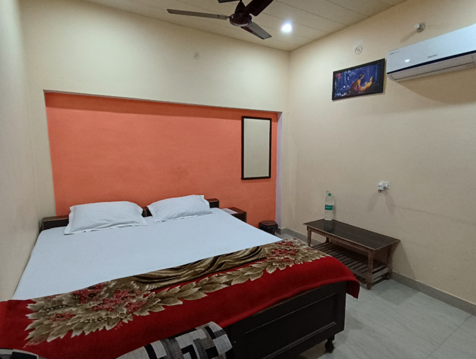 Deluxe AC Room