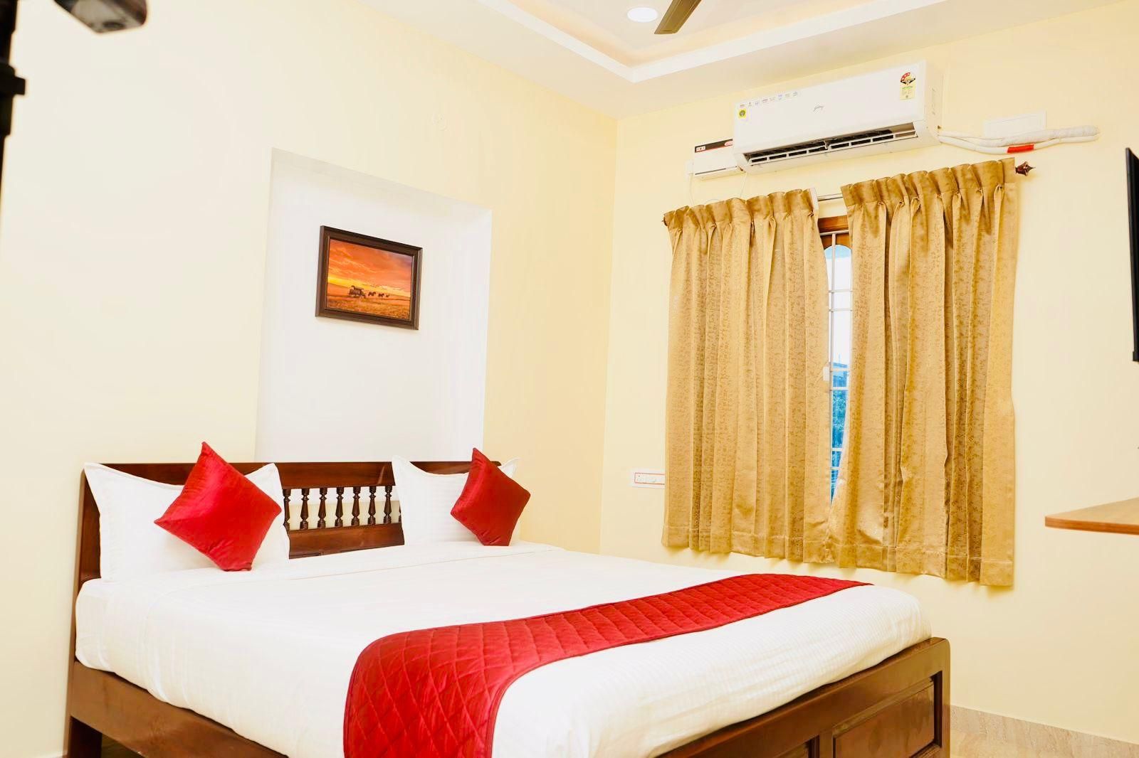 Janz Marina Bay Deluxe Queen