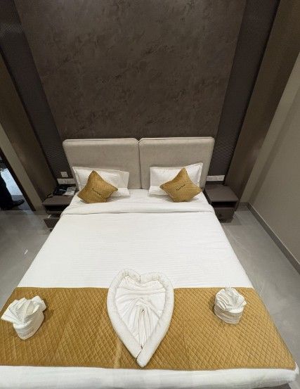 Hotel Grand Plazzo Standard Room 4