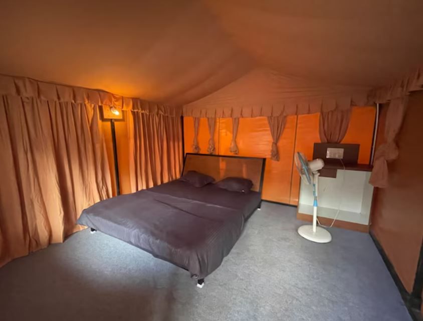 Glamping Tents Double sharing Common Bathroom