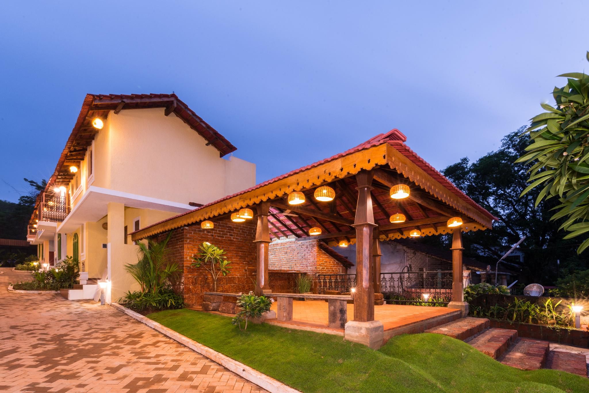 Avontade Suites - Entire Pool Villas